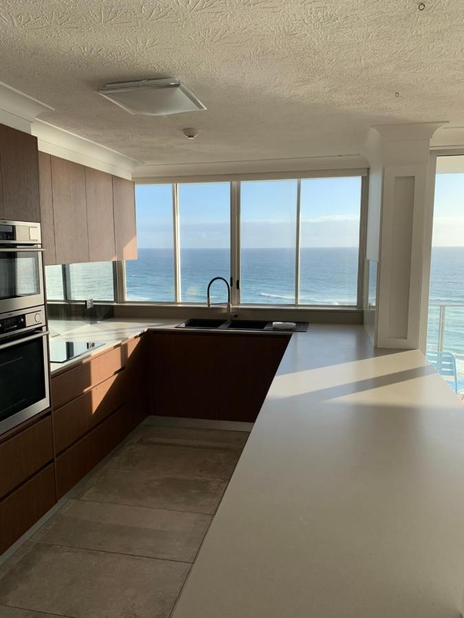 Pacific Regis Beachfront Holiday Apartments Gold Coast Zewnętrze zdjęcie